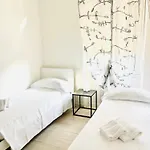 Casa Maglo בית הארחה *